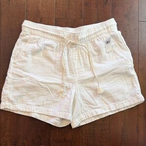 Old Navy Women's High Waist Shorts - Cream